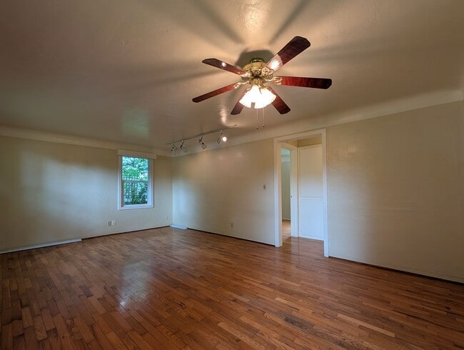 Photo - Great 2 bed/1 bath with tons of character!