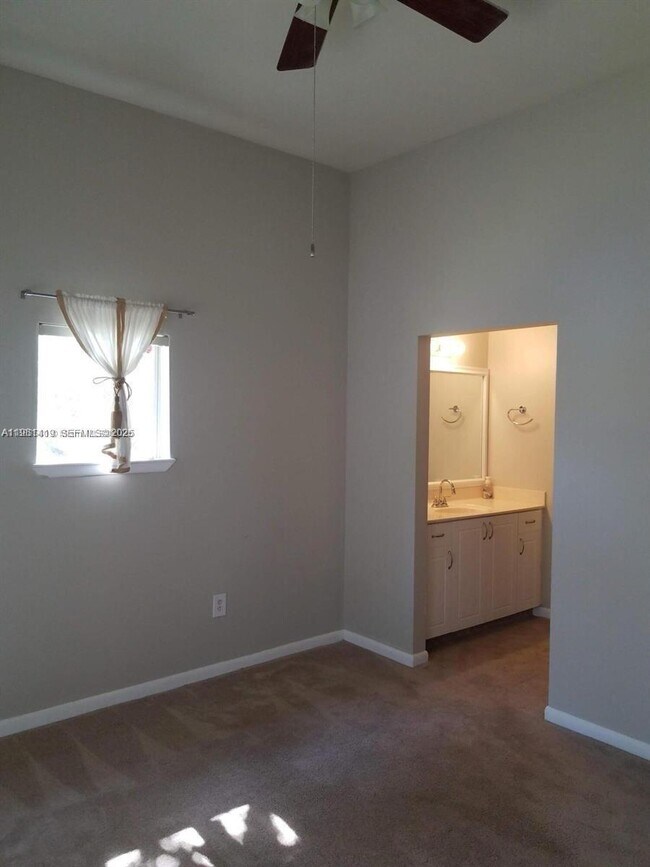 Photo - 4863 Via Palm Lakes