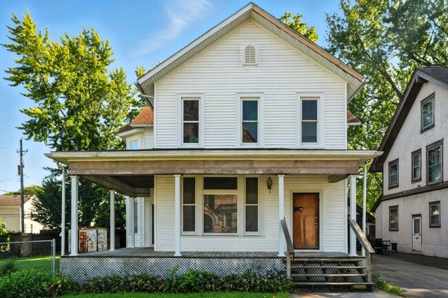 Photo - 325 Kirkwood Blvd