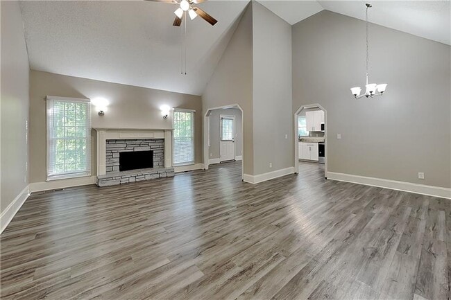 Photo - 755 Abbington Ln