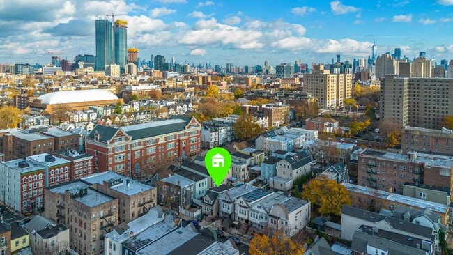 Photo - 10 Apollo St