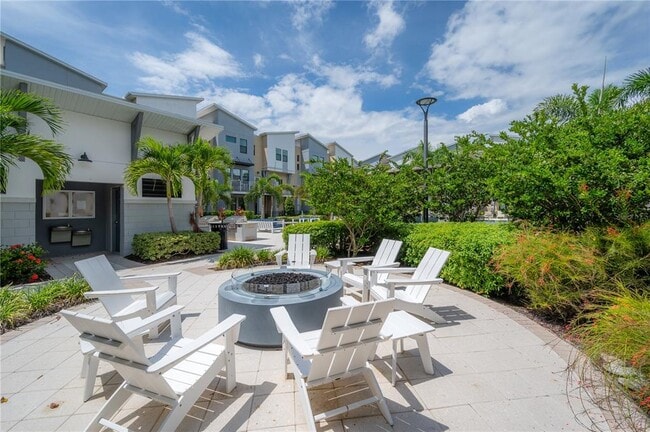 Photo - 1162 25th Way N