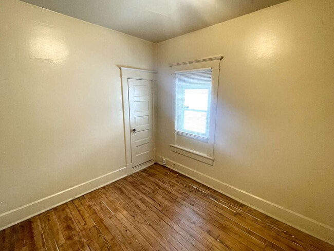 Photo - 3 Bedroom with 1.5 car garage/workshop combo (has electricity)