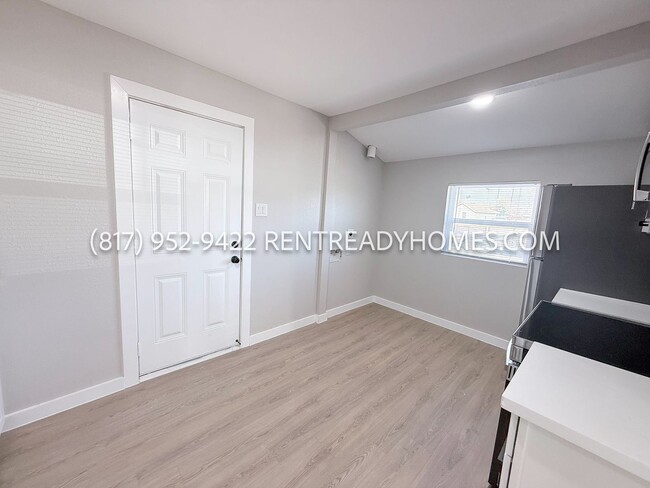 Photo - 1506 Eastway St