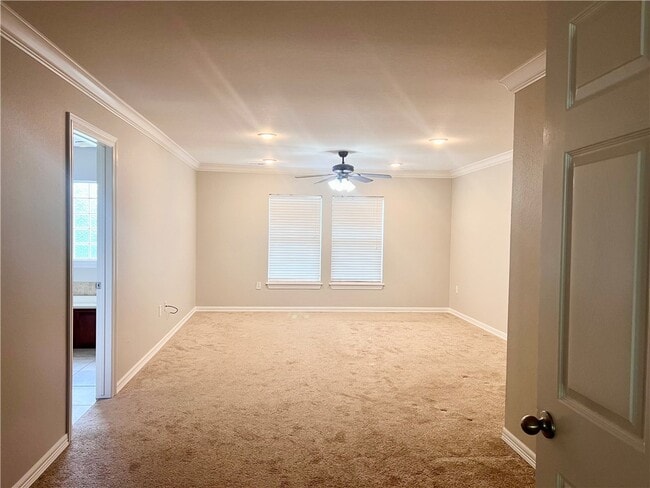 Photo - 564 S Pierremont Dr