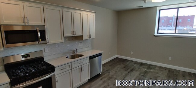 Photo - 191 N Common St Unit 207