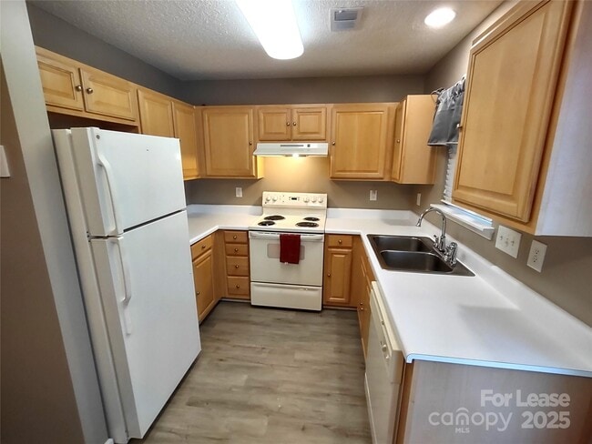 Photo - 8338 Rudolph Rd