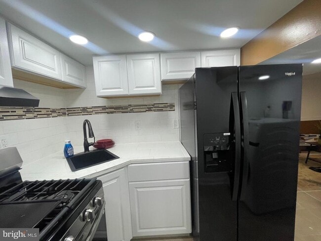 Photo - 6906 Parkwood St