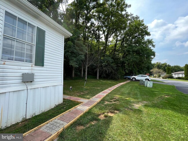 Photo - 218 Bronco Way