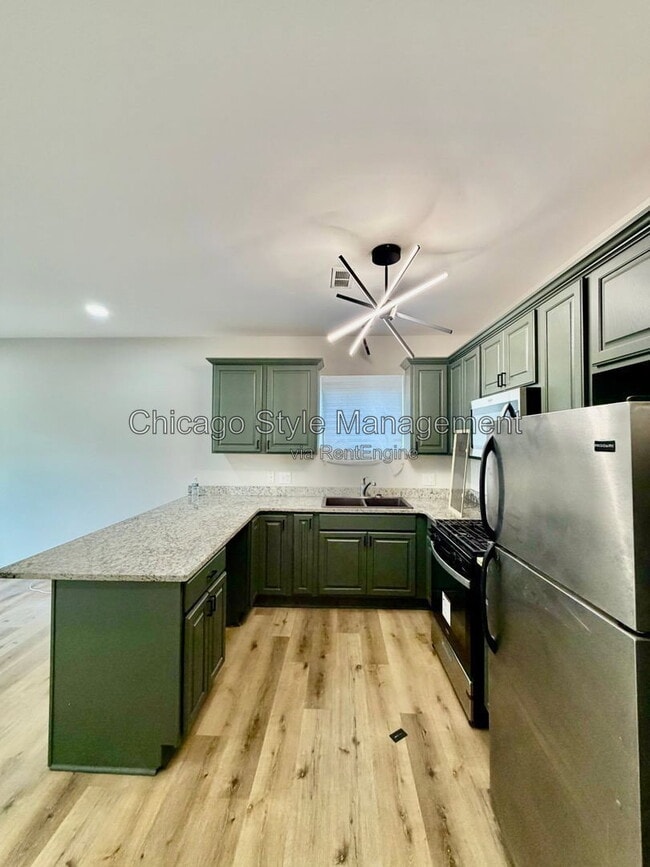 6439 S St Lawrence Ave Unit 2
