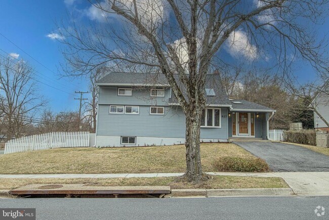 Building Photo - 827 Crothers Ln Rental