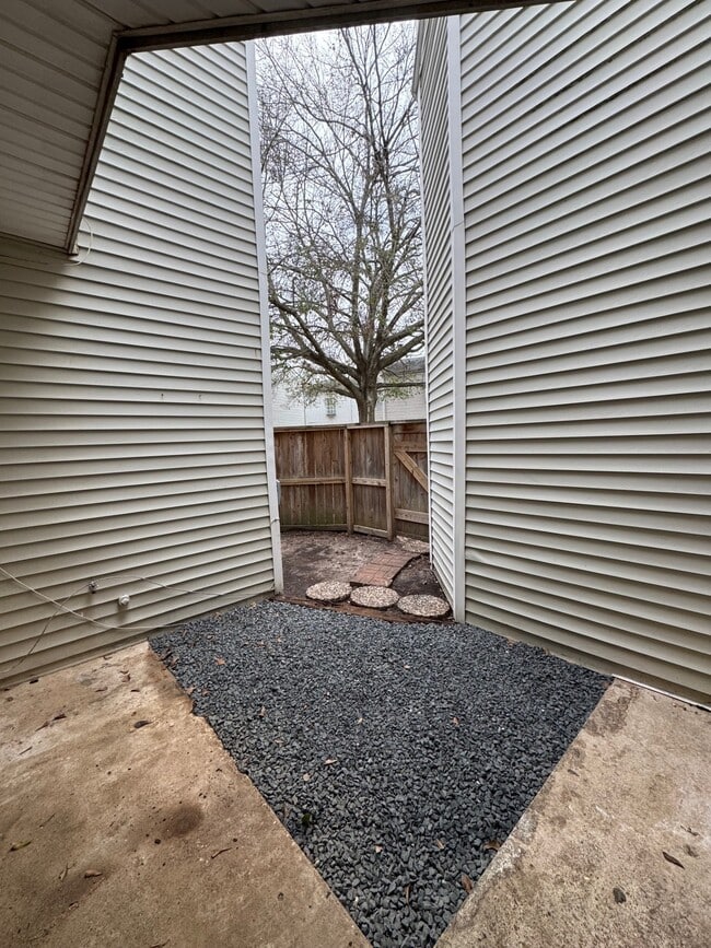 Photo - 9809 Richmond Ave. Unit J1