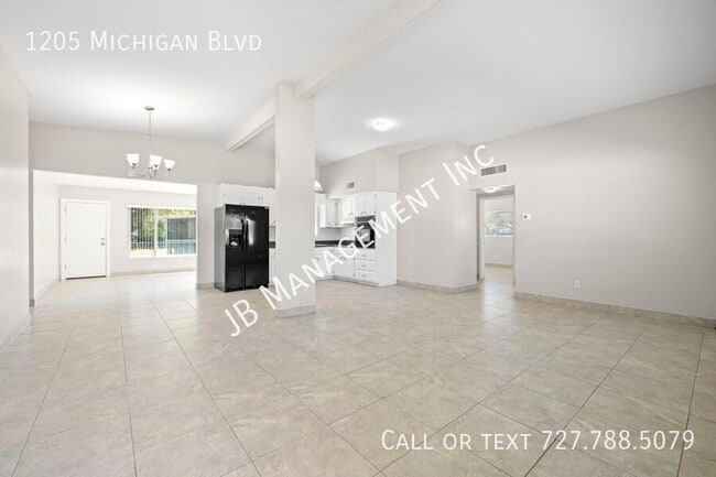 Photo - 1205 Michigan Blvd