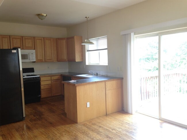 Photo - 3683 Iris Ave