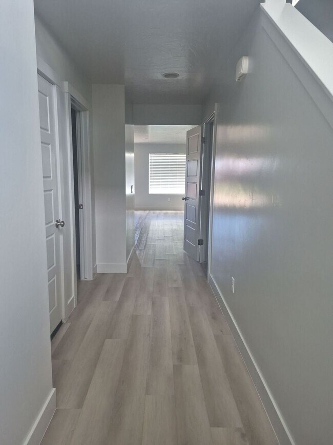Photo - 4051 Cerro Wy