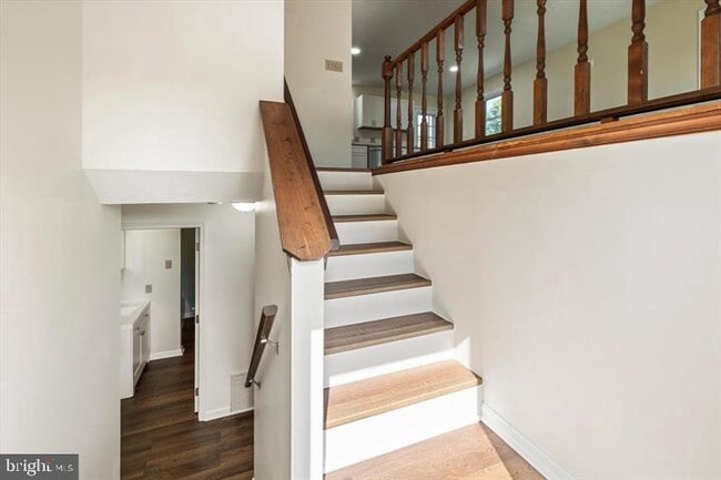 Photo - 136 Nightingale Ave