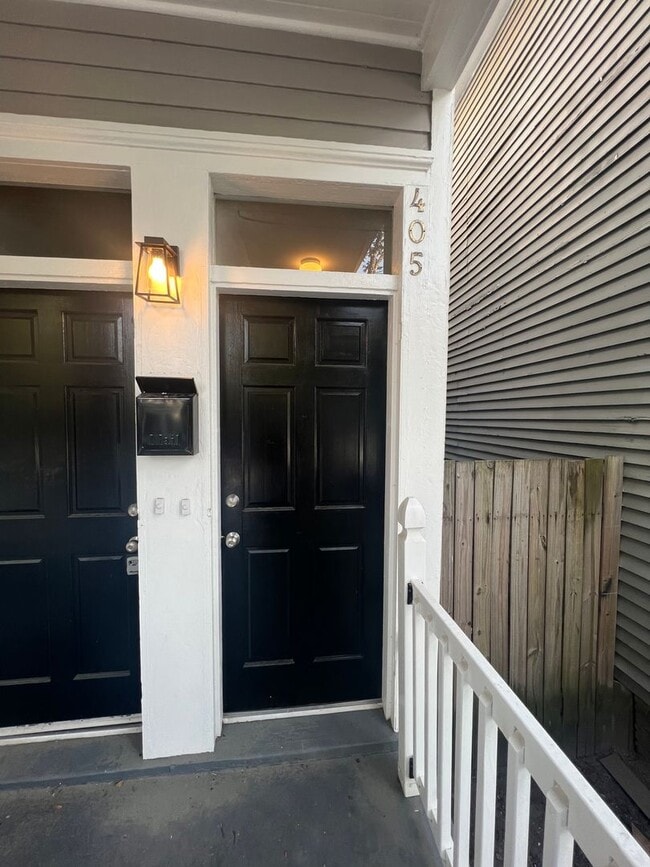 Photo - Charming Historic Duplex In the Heart if Savannah's Historic District
