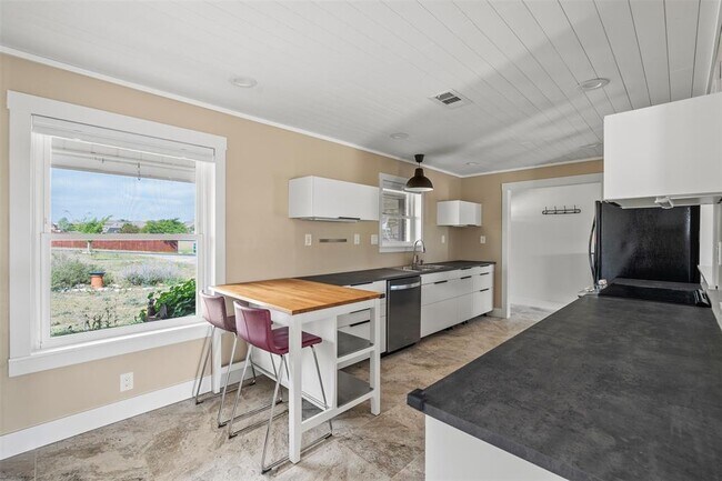 Photo - 33 Valley View Dr