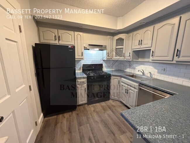 Photo - 13 Meridian St