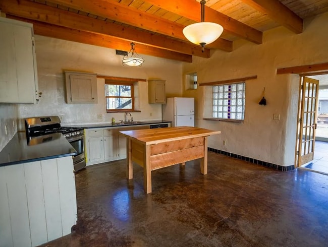 Photo - 267 Gallina Cyn Rd