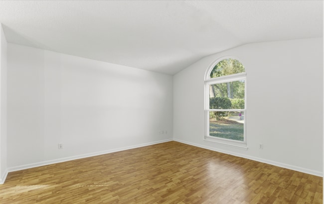 Photo - 8510 Majestic Oaks Dr S