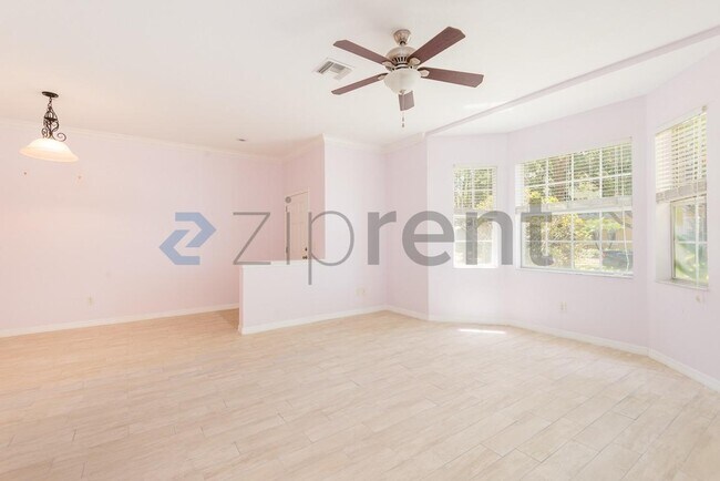 Photo - 7569 Tamarind Ave