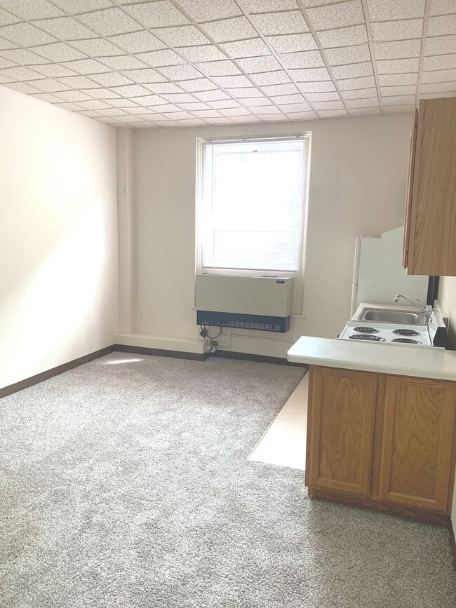 Photo - 1233 Marshall / 1222-36 Cass