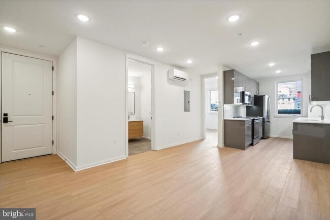 Photo - 225 N 12th St Unit 104