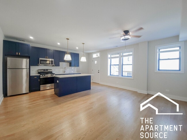 Photo - 2028 W Montrose Ave Apartamentos Unidad 2A