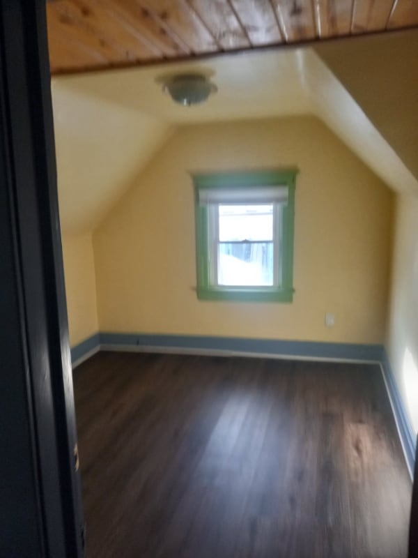 Building Photo - 539 W Canedy St