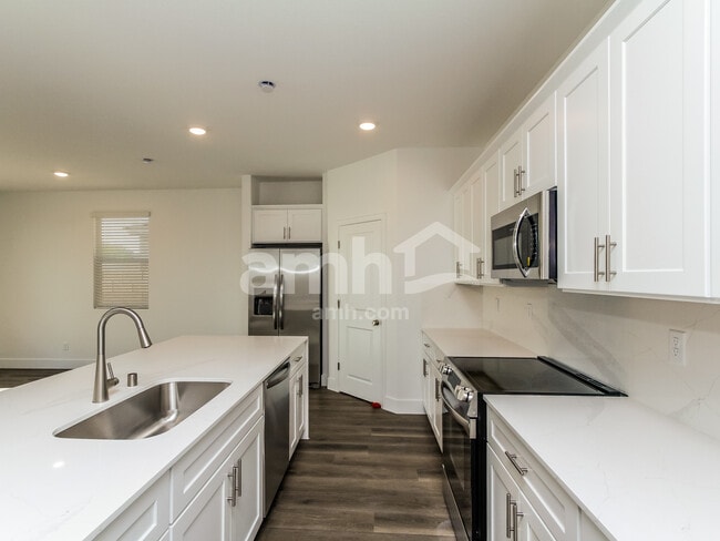 Photo - 11174 Magallanes St