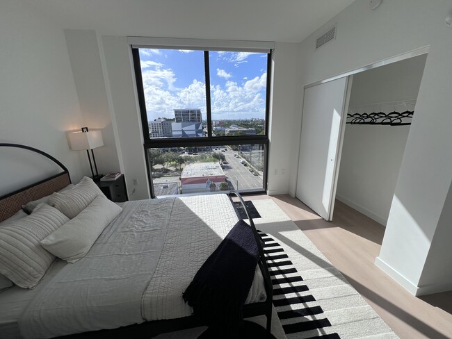 Photo - 161 NW 32nd St Unidad B1
