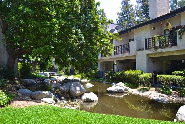 Photo - 5714 Skyview Way