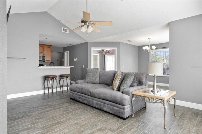 Photo - 660 Youngstown Pkwy Unidad 282