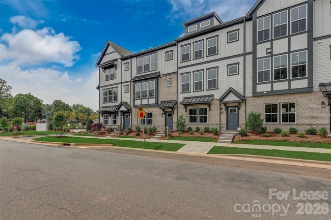 Photo - 411 Jetton St