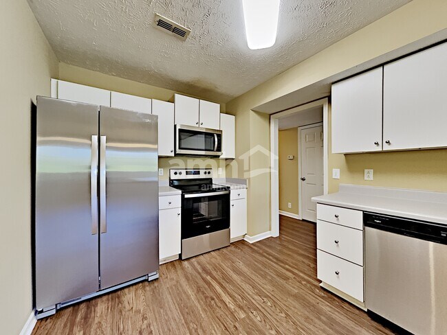 Photo - 1801 Antebellum Dr