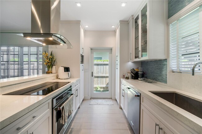 Photo - 4183 Pamona Ave