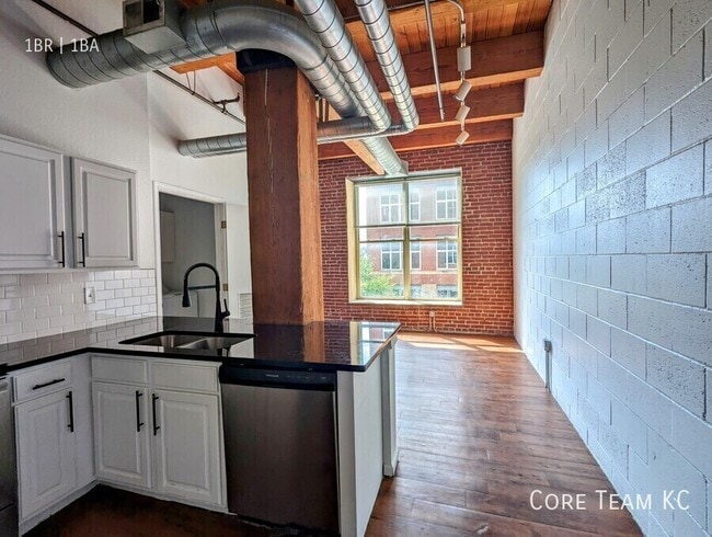 Photo - 204 W 5th St Unit 204