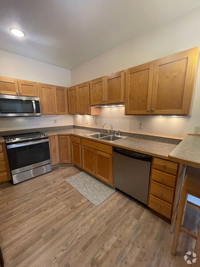 Building Photo - 6227 Shiloh Avenue Unit C Rental