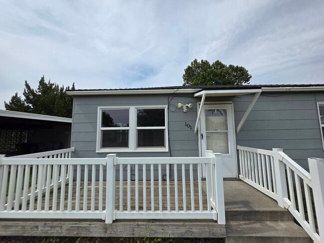 101 Casey Ave