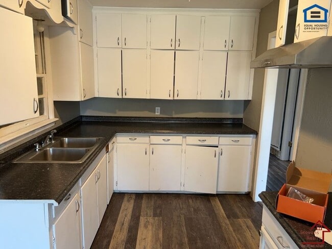 Photo - 2811 NW 21st Pl