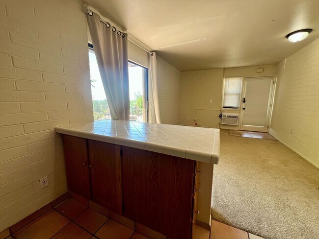 Photo - 599 Darwin St Unit 14