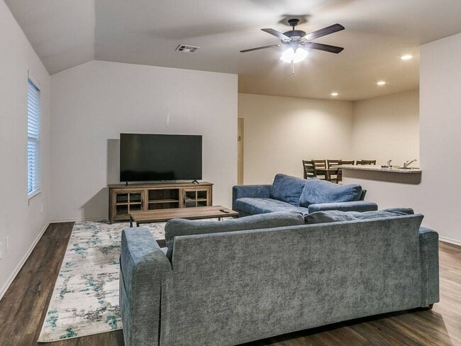 Photo - Modern 3BR/2BA Duplex | All Utilities Included | Downtown Edmond