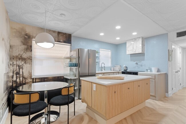 Photo - 660 Glouchester St Unidad 100