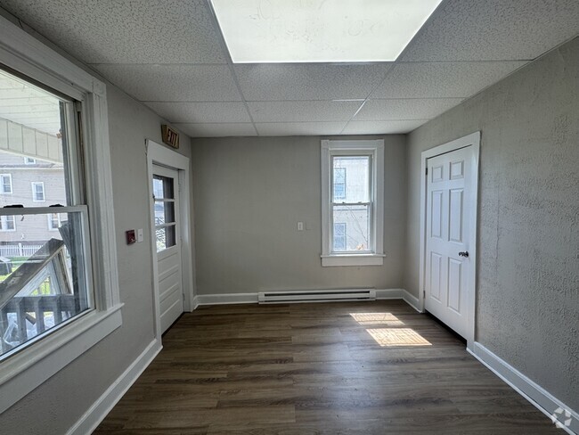 Building Photo - 514 Harrison Ave Unit Apt 1