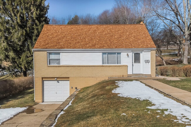 Building Photo - 137 College Park Dr Rental