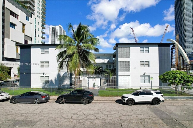 Photo - 1315 NE Miami Ct Unit 303