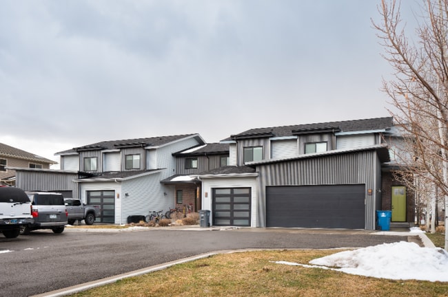 Photo - 3083 Warbler Way