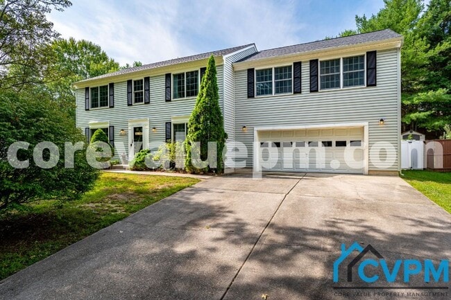 Photo - 15952 Alameda Dr