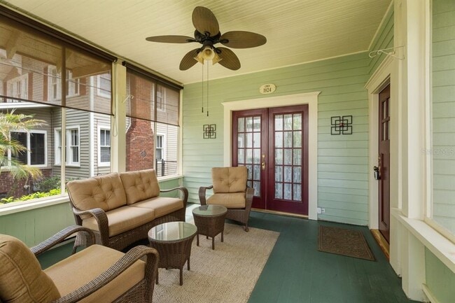 Photo - 613 E Pine St